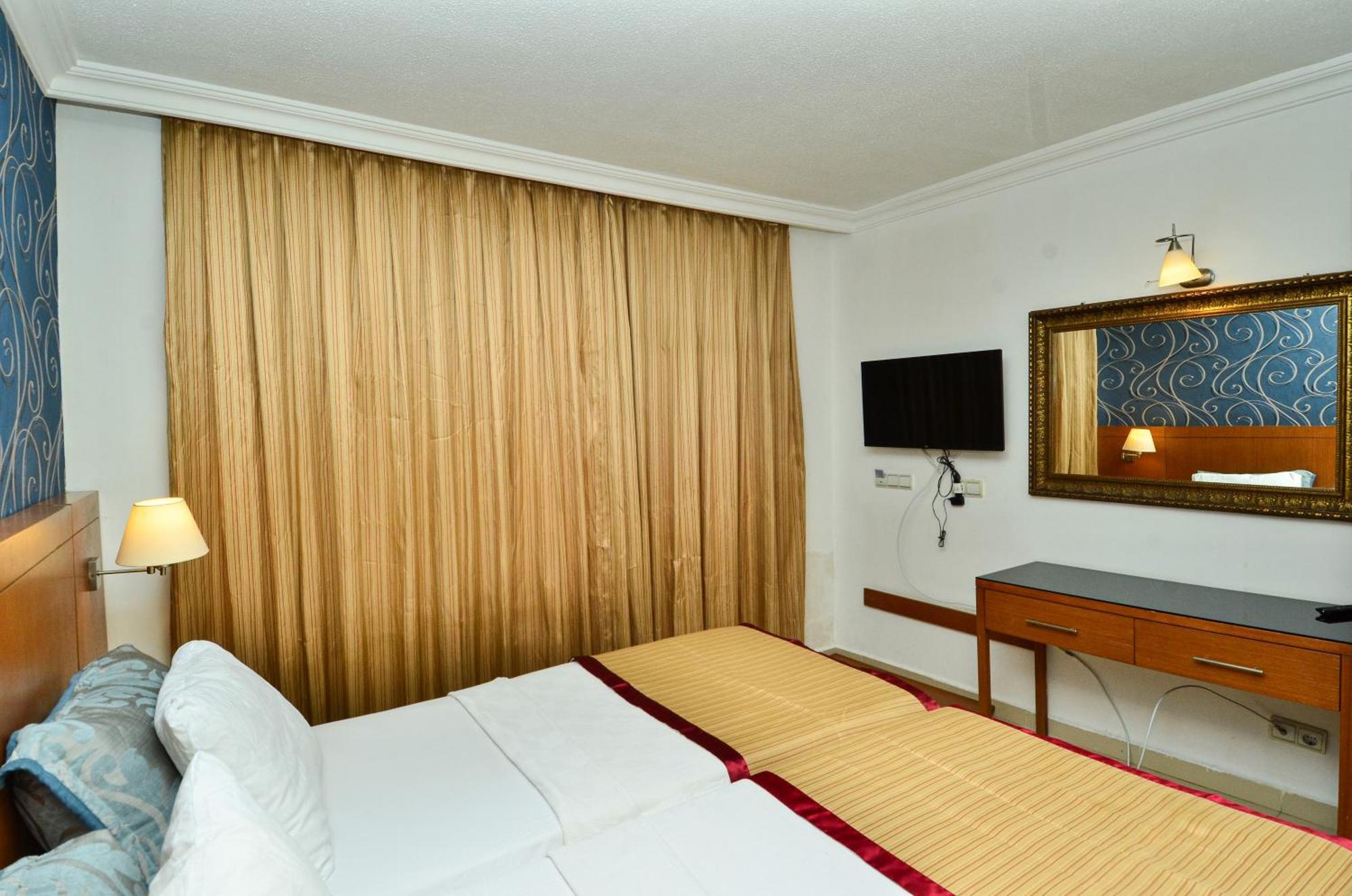 Tropic Beach Club Side Hotel Ngoại thất bức ảnh