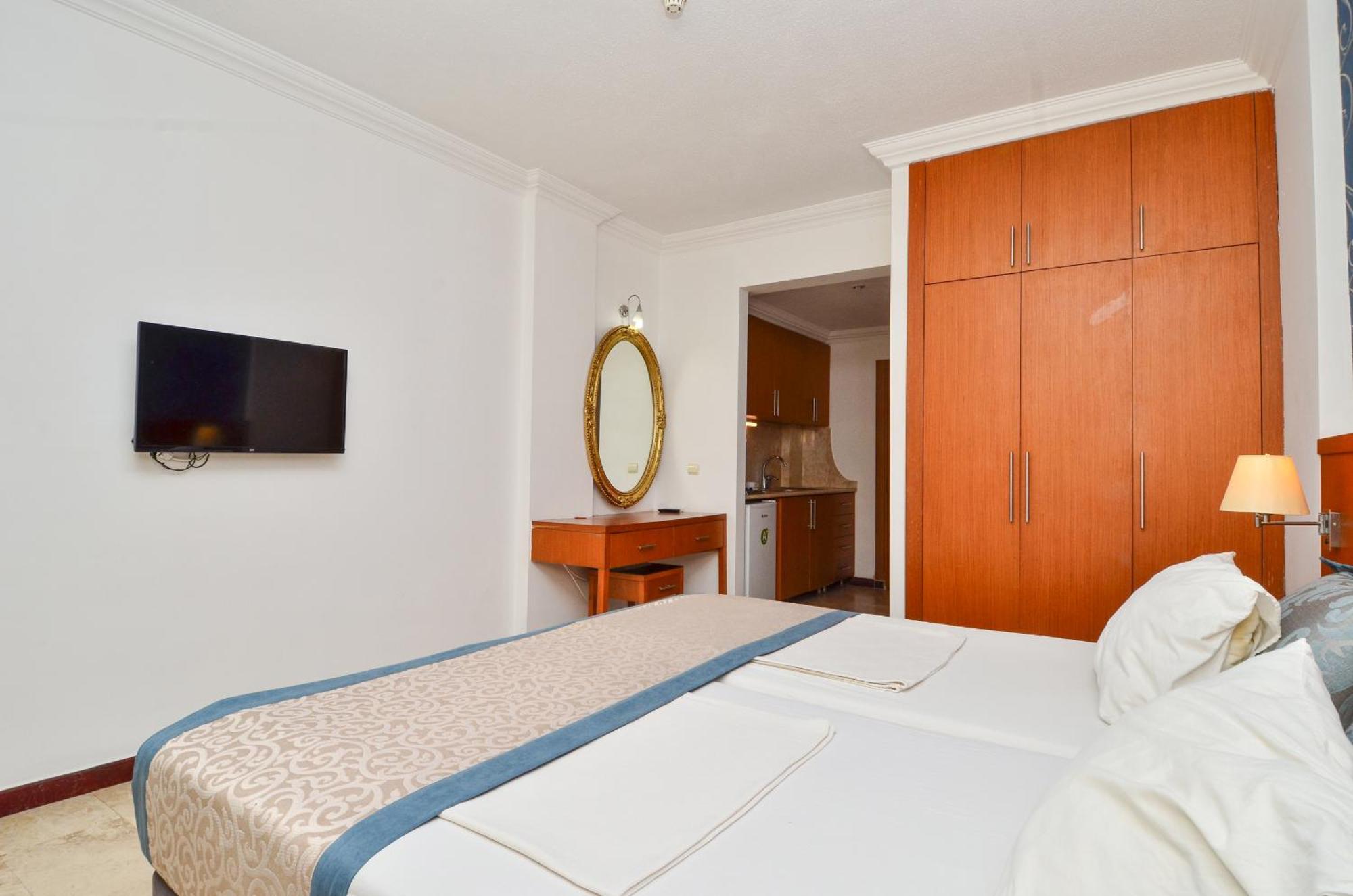 Tropic Beach Club Side Hotel Ngoại thất bức ảnh